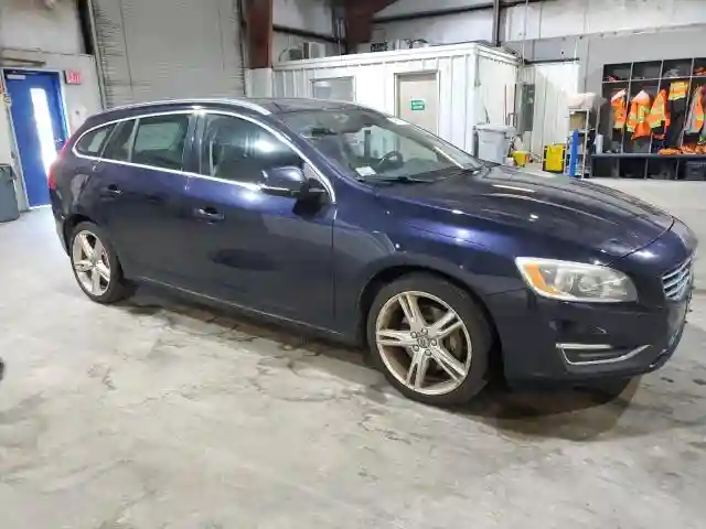 YV1612SK2G1309887 2016 VOLVO V60-3