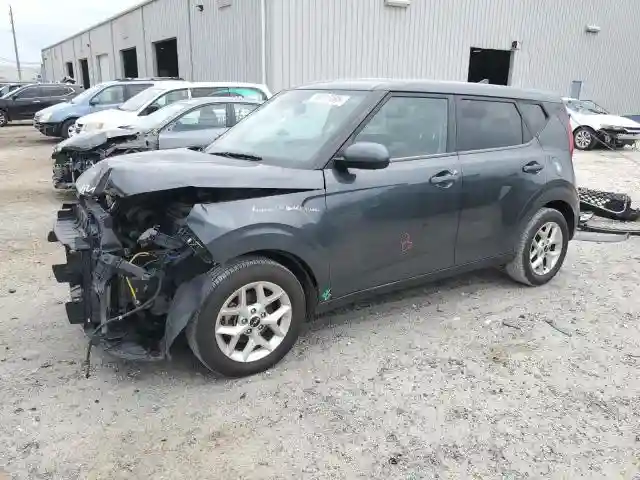 KNDJ23AU7N7808068 2022 KIA SOUL-0