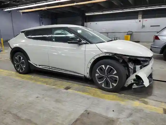 KNDC3DLC2R5164593 2024 KIA EV6 LIGHT-3