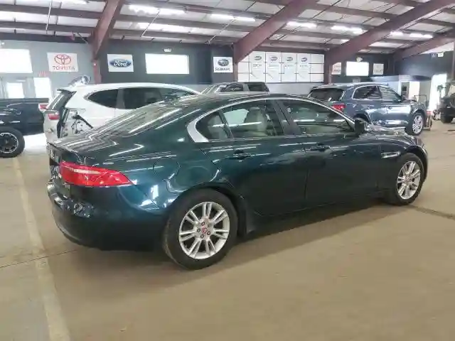 SAJAJ4BN9HA978618 2017 JAGUAR XE-2