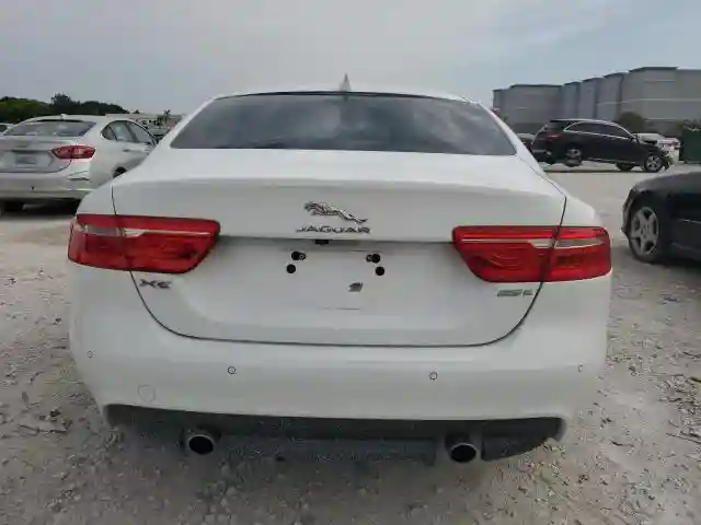 SAJAD4BG2HA965959 2017 JAGUAR XE-5