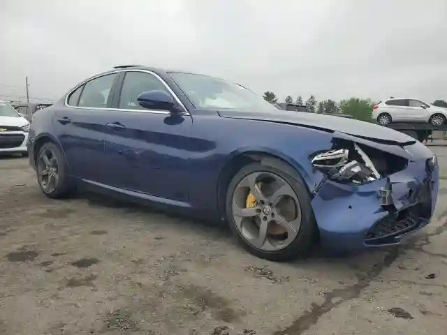 ZARFAEDN7H7552467 2017 ALFA ROMEO GIULIA-3