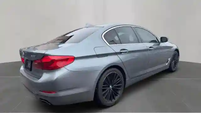 WBAJE7C34HG479236 2017 BMW 5 SERIES-3