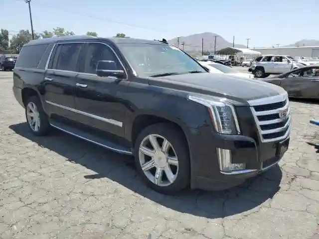 1GYS3HKJ4JR311605 2018 CADILLAC ESCALADE-3