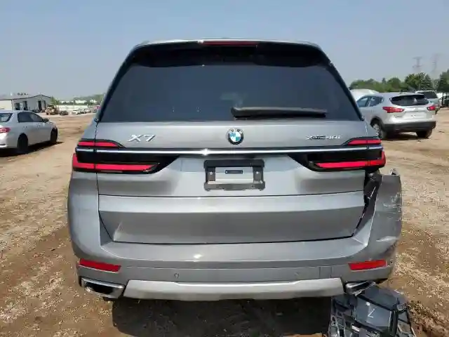 5UX23EM09R9V53793 2024 BMW X7-5