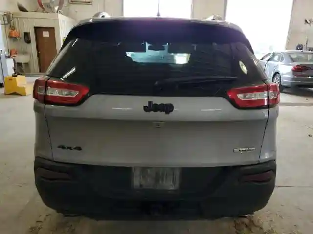 1C4PJMCSXGW180482 2016 JEEP GRAND CHEROKEE-5