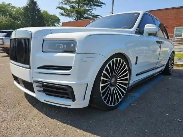 SLATV8C06MU205174 2021 ROLLS-ROYCE CULLINAN B-2