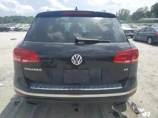 WVGRF7BP6HD004806 2017 VOLKSWAGEN TOUAREG-5