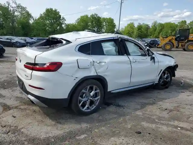 5UX33DT09N9M95985 2022 BMW X4-2