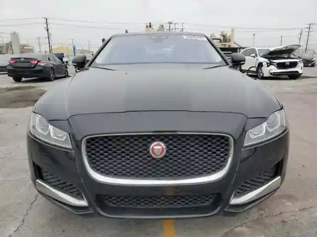 SAJBJ4BV5HCY41331 2017 JAGUAR XF-4