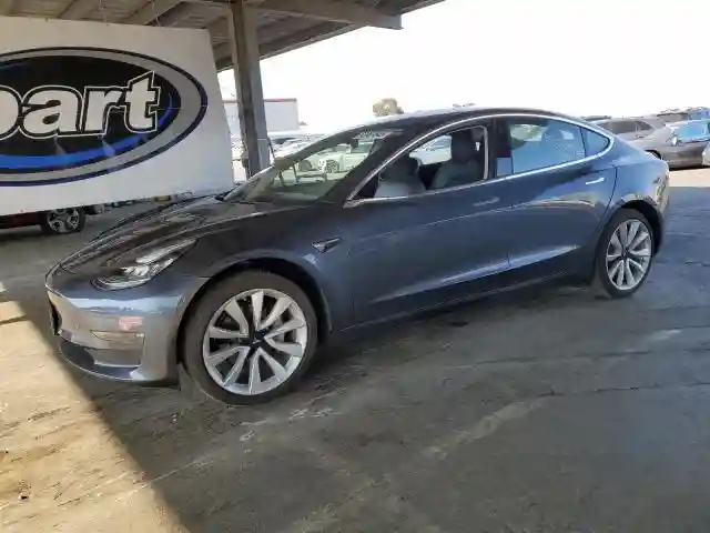 5YJ3E1EA3JF003418 2018 TESLA MODEL 3-0