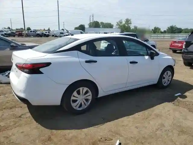 3N1CN8DV1ML818447 2021 NISSAN VERSA-2
