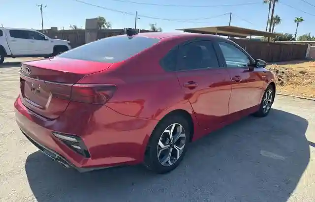 3KPF24AD6ME359525 2021 KIA FORTE-3