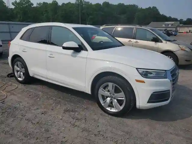 WA1ANAFY7J2215464 2018 AUDI Q5-3