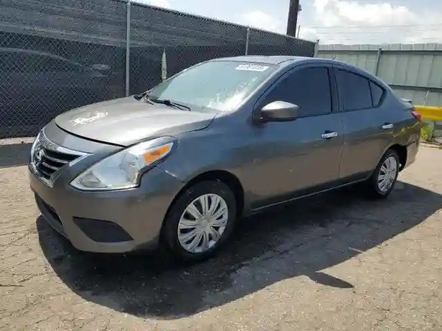 3N1CN7AP5KL832221 2019 NISSAN VERSA-0