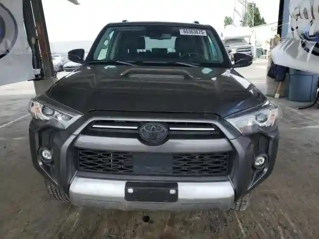 JTERU5JR9P6119240 2023 TOYOTA 4RUNNER SE-4