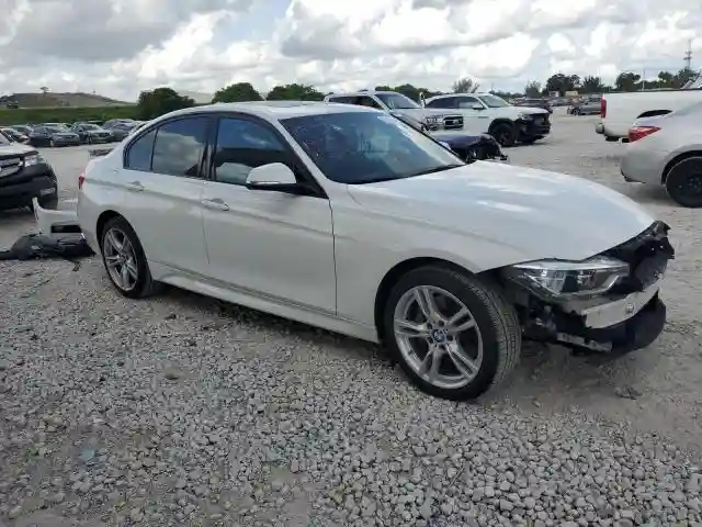 WBA8D9G59JNU69800 2018 BMW 3 SERIES-3