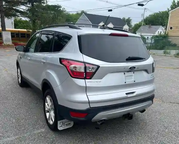1FMCU9GD4JUB01319 2018 FORD ESCAPE-2