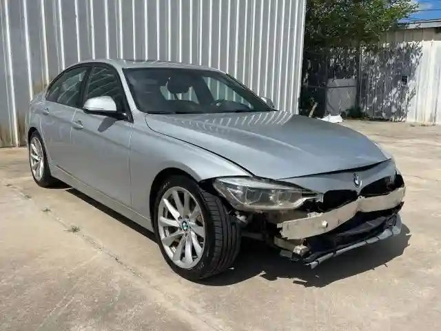 WBA8E1G59JNU89642 2018 BMW 3 SERIES-0