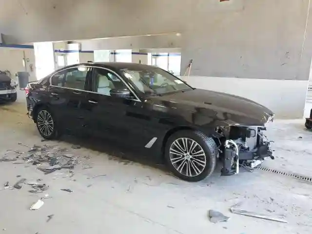 WBAJE7C56JWC57314 2018 BMW 5 SERIES-3