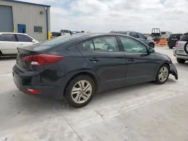5NPD84LF2KH407499 2019 HYUNDAI ELANTRA-2