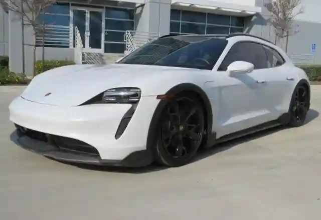 WP0BA2Y19NSA67581 2022 PORSCHE TAYCAN-1