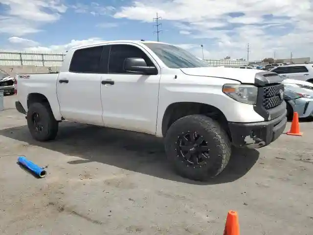 5TFDY5F15JX719857 2018 TOYOTA TUNDRA-3