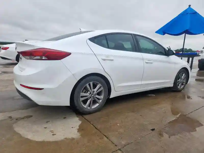 5NPD84LF3JH340605 2018 HYUNDAI ELANTRA-2