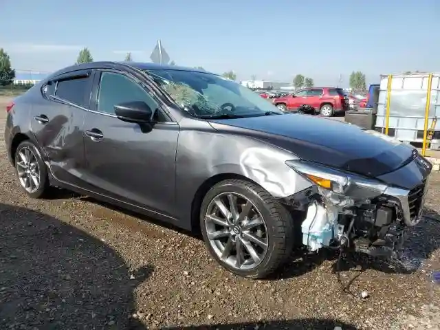 3MZBN1W36JM225021 2018 MAZDA 3-3