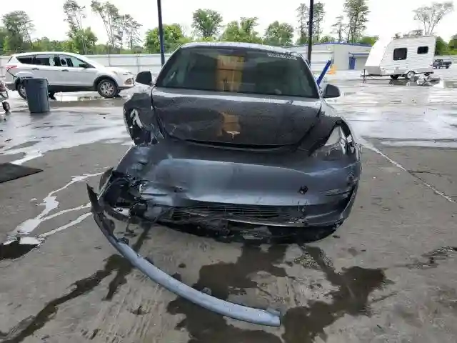5YJ3E1EAXMF086804 2021 TESLA MODEL 3-4