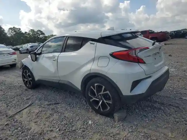 NMTKHMBX3JR023367 2018 TOYOTA C-HR-1
