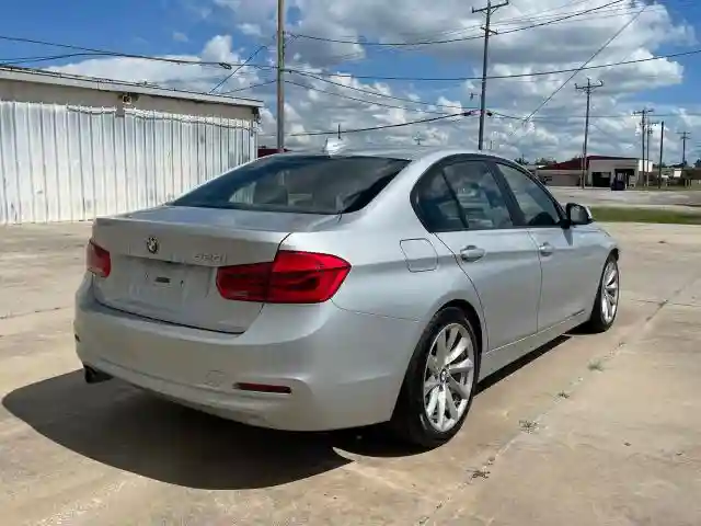 WBA8E1G59JNU89642 2018 BMW 3 SERIES-3