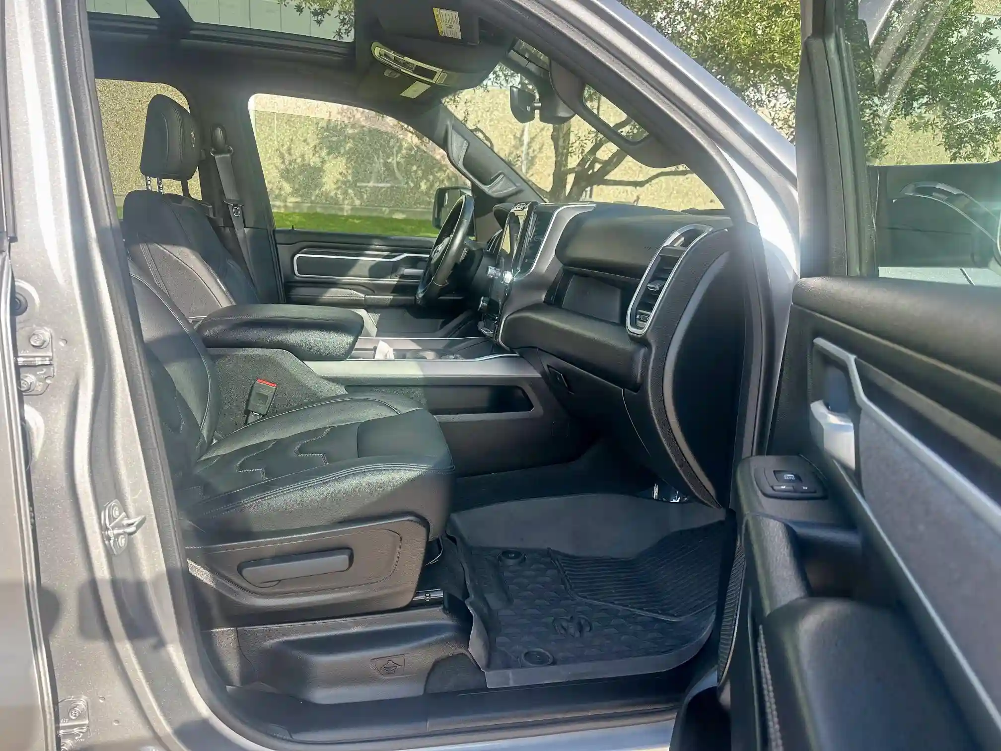 1C6SRFFT0NN135872 2022 RAM 1500-4
