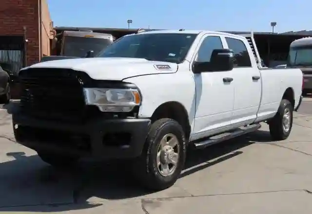 3C6UR5HJ4RG130753 2024 RAM 2500-1
