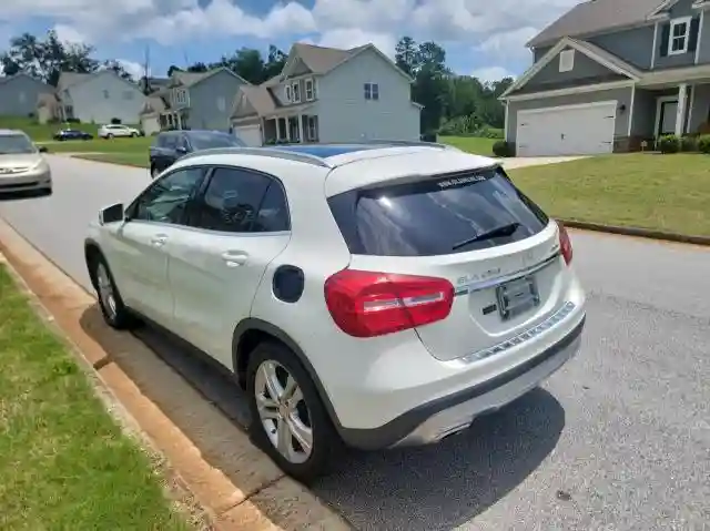 WDCTG4GB4FJ090175 2015 MERCEDES-BENZ GLA-CLASS-2