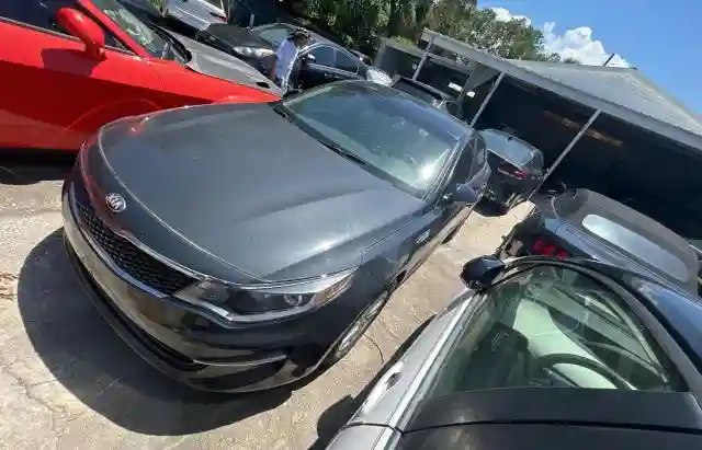 5XXGT4L34GG019016 2016 KIA OPTIMA-1