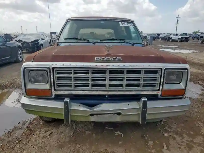1B4GD12T5FS681928 1985 DODGE RAMCHARGER-4