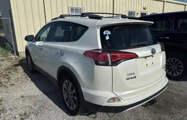 JTMDJREV5HD106150 2017 TOYOTA RAV4-2