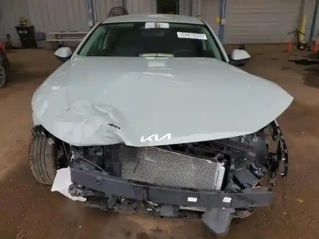 3KPFT4DE0SE040717 2025 KIA K4 LX-4