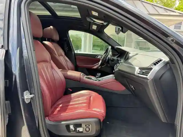 5UXCY8C03M9E38577 2021 BMW X6-4