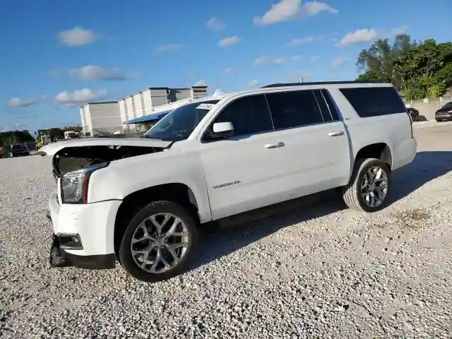 1GKS1GKC9HR237068 2017 GMC YUKON-0