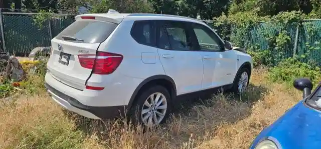 5UXWX9C56H0T03957 2017 BMW X3-3