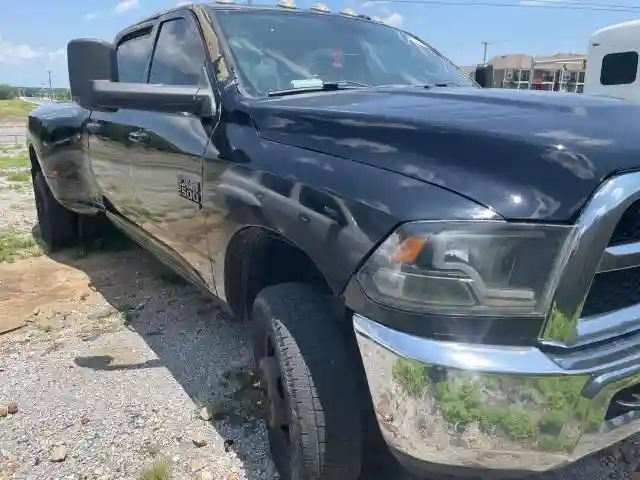 3C63RRGL2JG372791 2018 RAM ALL MODELS-0