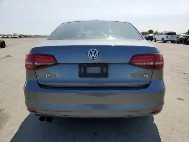 3VW2B7AJ4JM226346 2018 VOLKSWAGEN JETTA-5