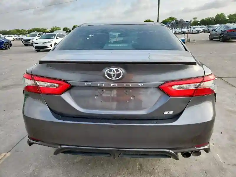 4T1B11HK4JU582613 2018 TOYOTA CAMRY-5