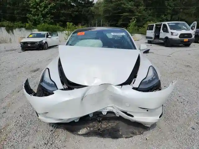 5YJ3E1EA6KF397269 2019 TESLA MODEL 3-4
