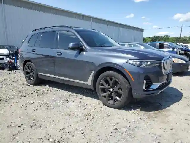 5UXCW2C0XL9C95757 2020 BMW X7-3