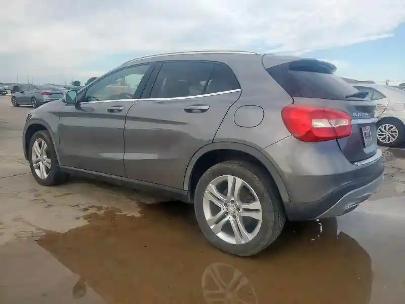 WDCTG4EB9HJ361088 2017 MERCEDES-BENZ GLA-CLASS-1