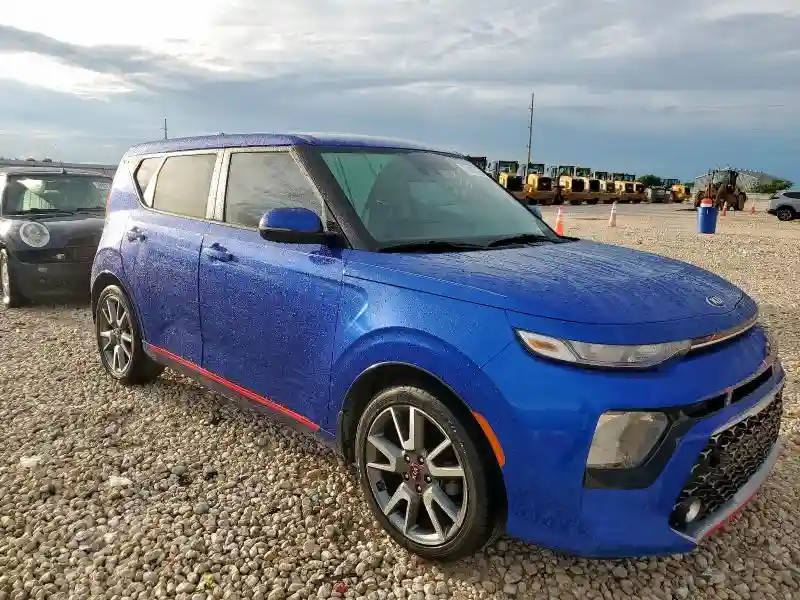KNDJ63AU7L7084156 2020 KIA SOUL-3