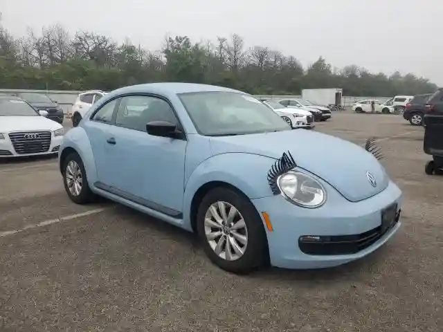 3VWF17AT1FM645560 2015 VOLKSWAGEN BEETLE-3